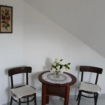 Erzsebet Vendeghaz Apartment Csesznek Exterior photo
